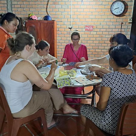 Ngoc Phuong Homestay Vĩnh Long エクステリア 写真