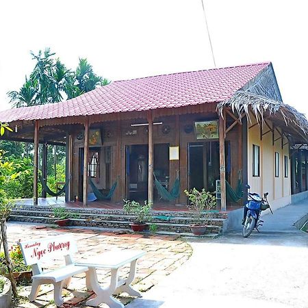 Ngoc Phuong Homestay Vĩnh Long エクステリア 写真