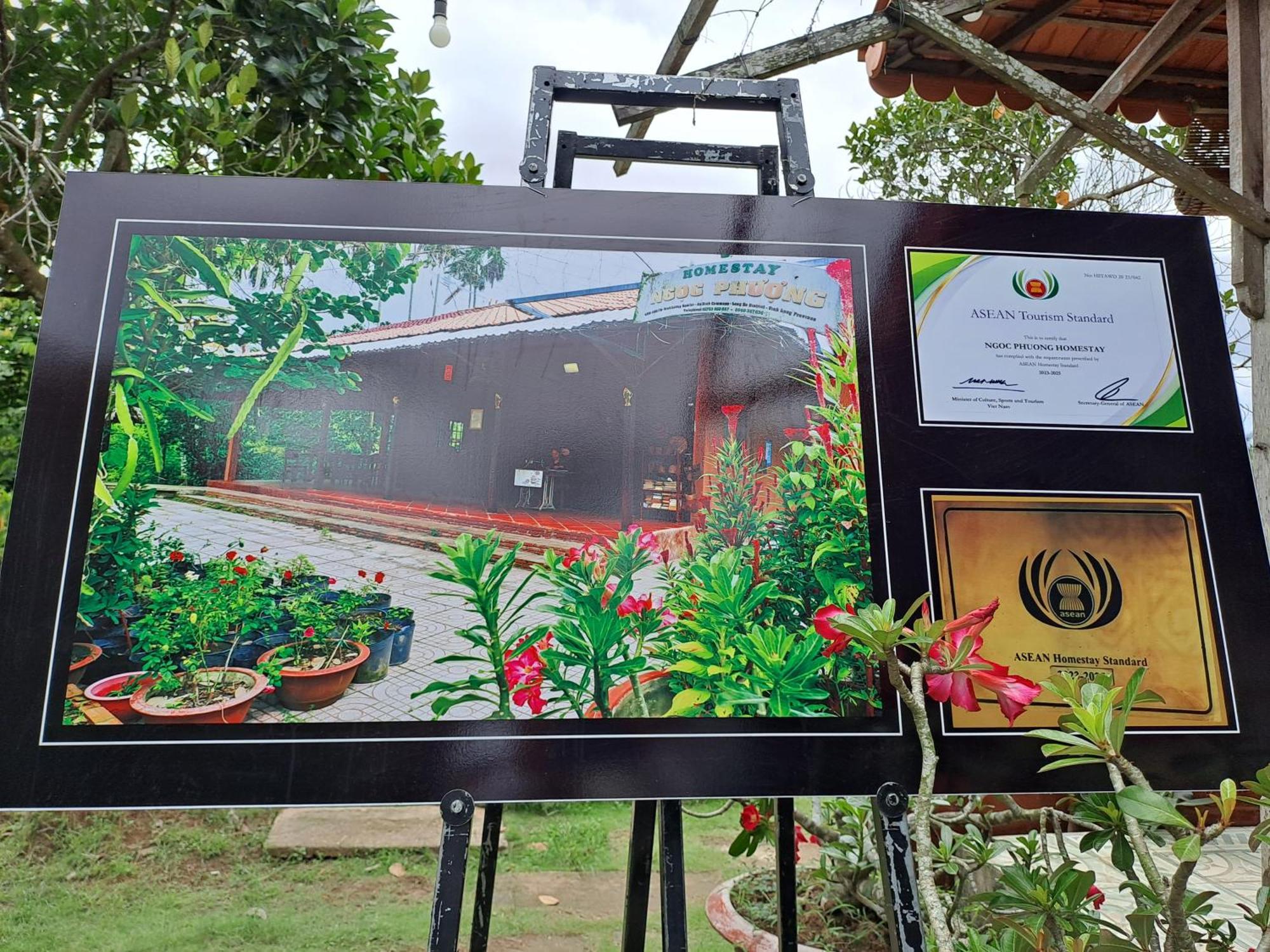 Ngoc Phuong Homestay Vĩnh Long エクステリア 写真