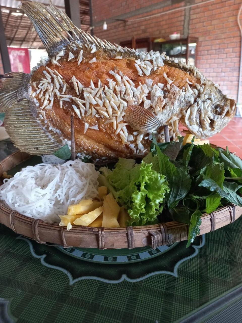 Ngoc Phuong Homestay Vĩnh Long エクステリア 写真
