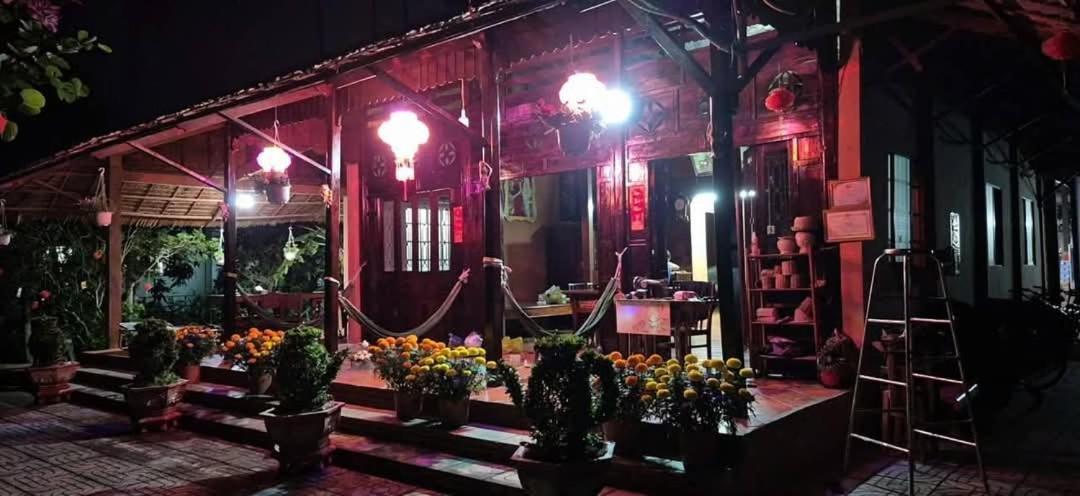 Ngoc Phuong Homestay Vĩnh Long エクステリア 写真